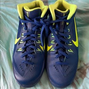 Nike basketball tennis shoes